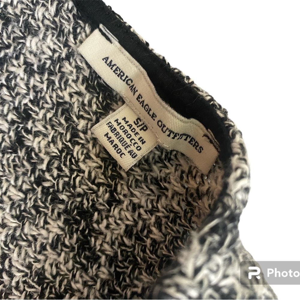American Eagle Marled Black and White Open-Front Drapey Cardigan - Picture 6 of 7